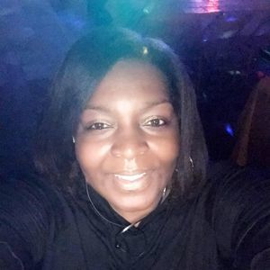 Meet your Posher, Irisa